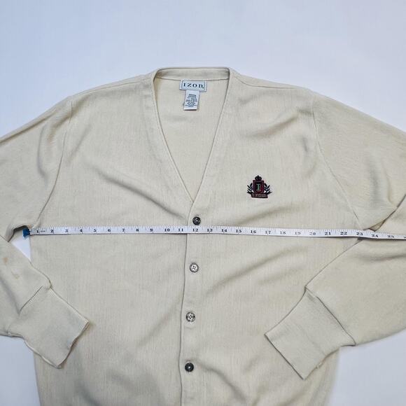 Vintage Izod Sweater Mens Medium Cream Crest Logo Cardigan Acrylic Preppy 90s - Picture 6 of 9